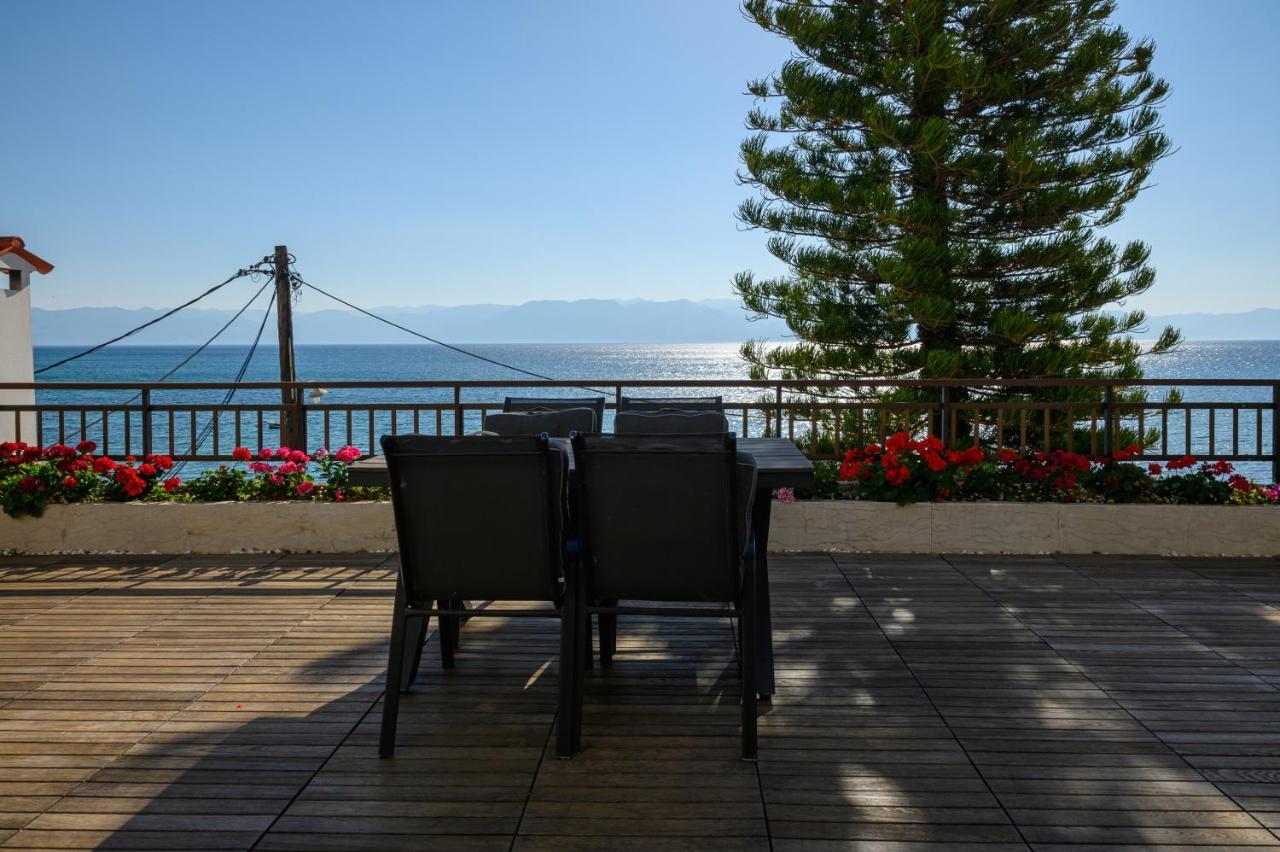 Villa 5 Meters From The Beach Chrani Exterior foto