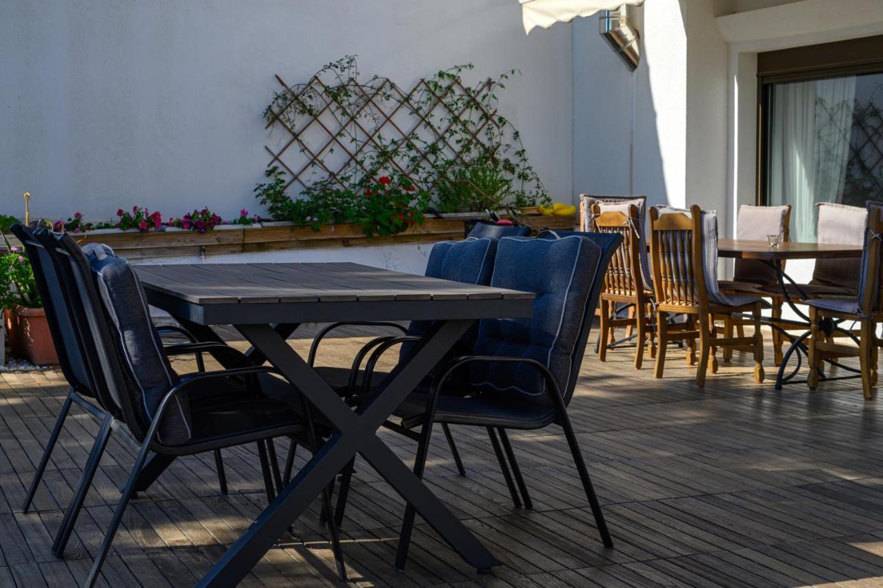 Villa 5 Meters From The Beach Chrani Exterior foto