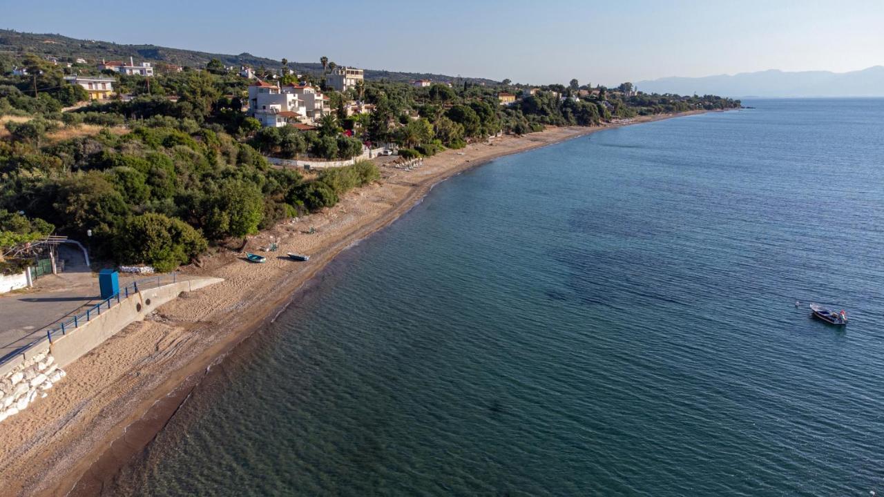 Villa 5 Meters From The Beach Chrani Exterior foto
