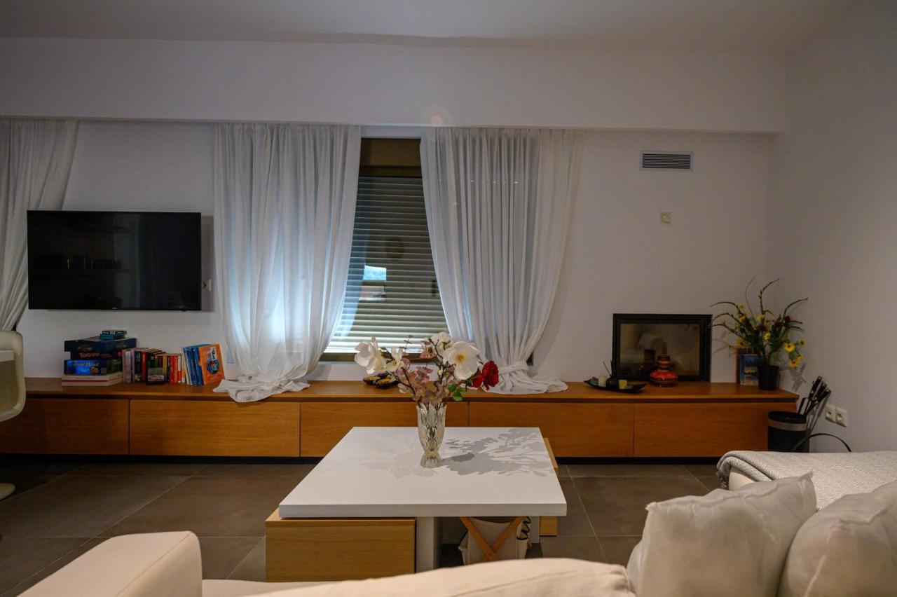Villa 5 Meters From The Beach Chrani Exterior foto