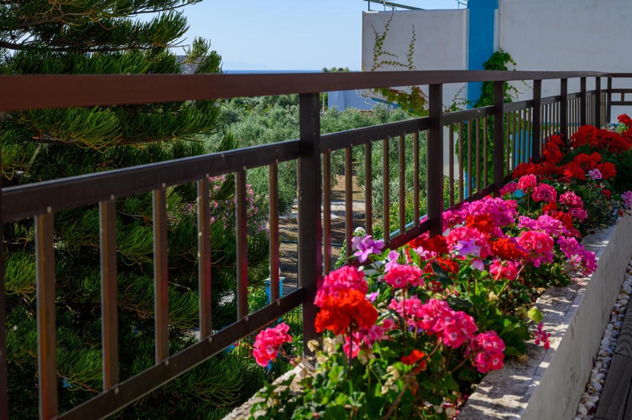 Villa 5 Meters From The Beach Chrani Exterior foto
