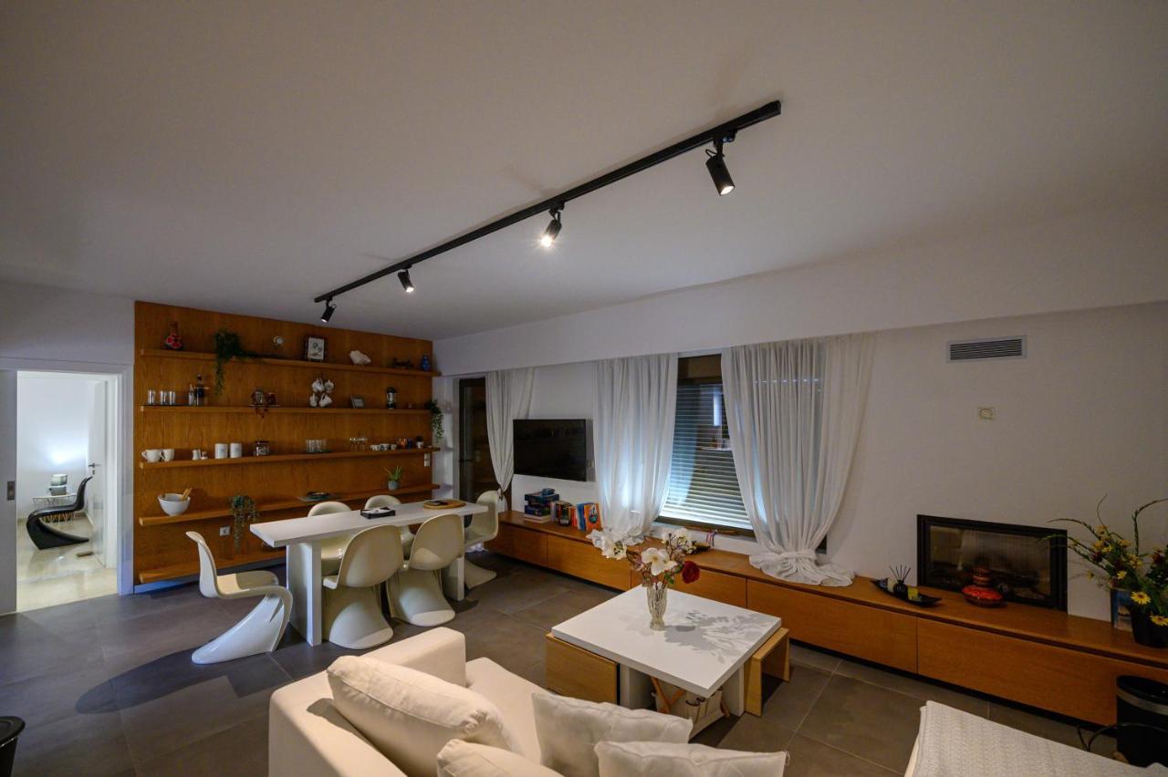 Villa 5 Meters From The Beach Chrani Exterior foto