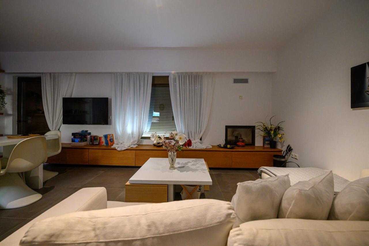 Villa 5 Meters From The Beach Chrani Exterior foto